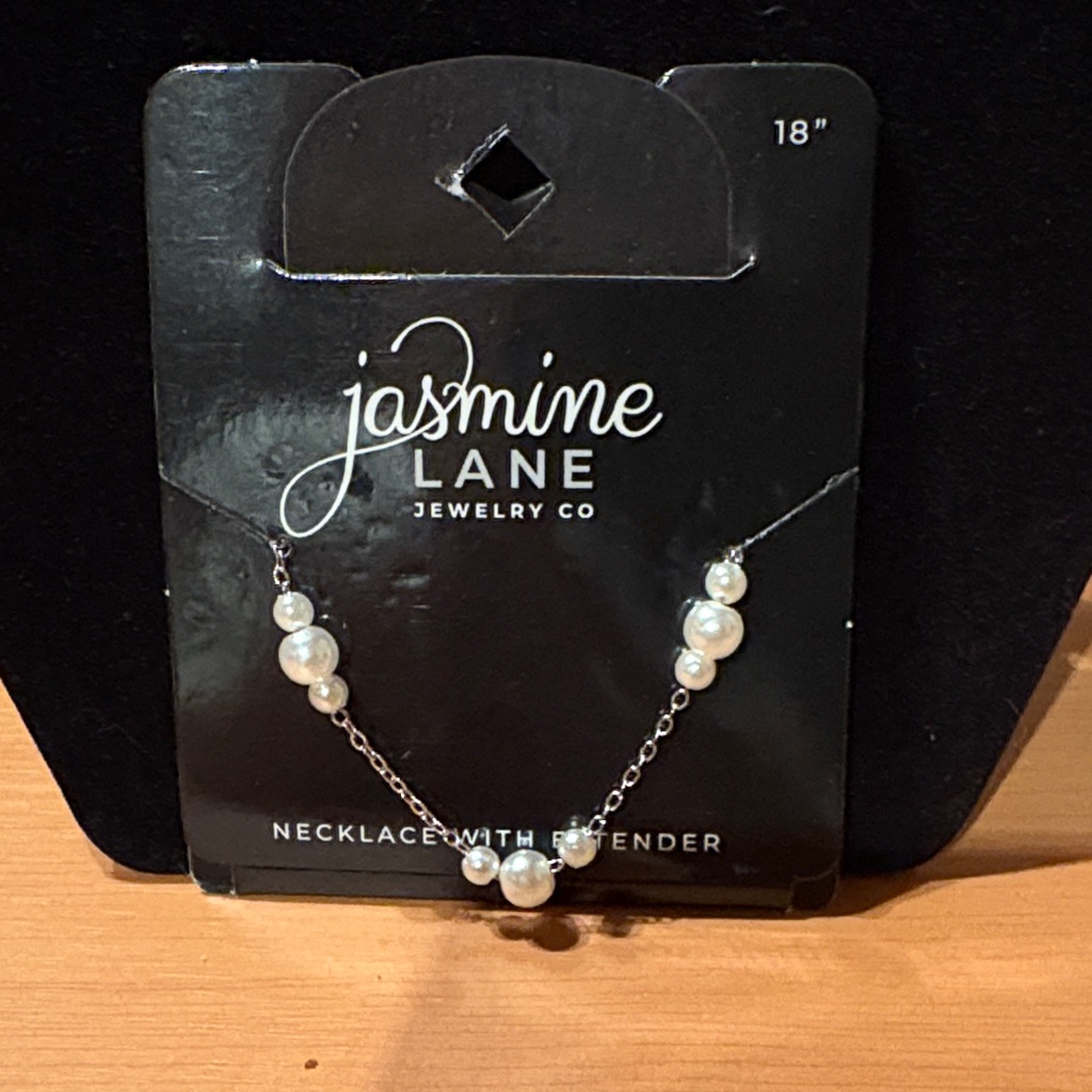 Jasmine Lane Silver Necklace With Pearls